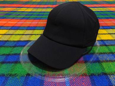 Oysho Black Lightweight UPF 40+ Sport Cap
