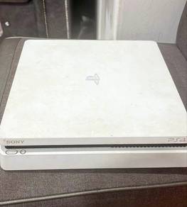 Ps4 slim 1T