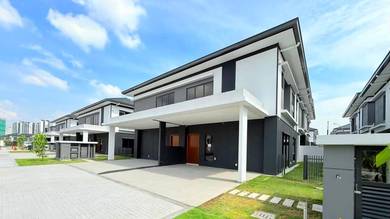 Semi-Detached House For Sale in Setia Alam,SGR