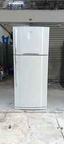 2pintu peti ais Sejuk Toshiba fridge refrigerator