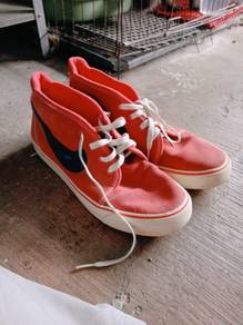 kasut nike size 44 nak jual 