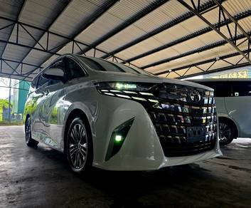 Toyota Alphard Z in Gombak, SGR