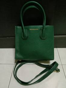 M i c h a e l K o r s Mercer Bag - emerald green