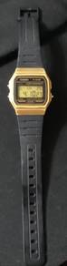 Casio F-91W Digital Watch Men Gold Black Strap