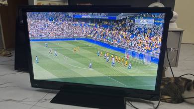 SHARP LED TV 32 inch (Lightly Used)