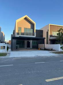 Semi-Detached House For Sale in Kuching,SWK