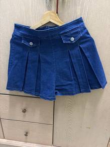 Denim pleated shorts
