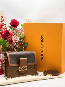 Louis Vuitton Dauphine MM