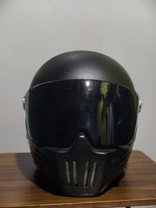 Zeus helmet untuk dijual