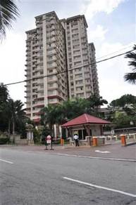 Condominium For Rent in La Villas Condominium