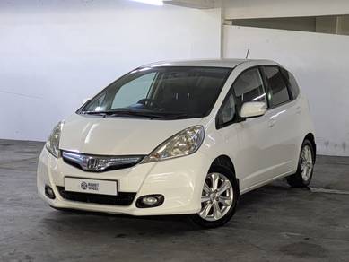 Honda Jazz Hybrid (HYBRID) in Balakong, SGR