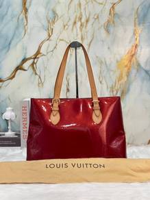 Louis Vuitton Monogram Vernis Rosewood Avenue