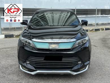 Toyota Harrier LUXURY in Ipoh, PRK