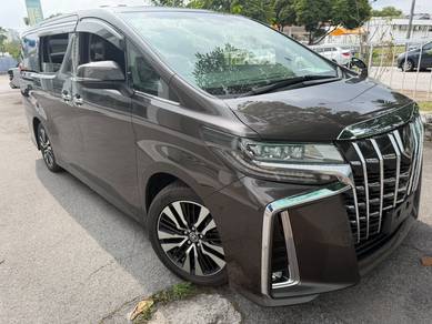 Toyota Alphard SC in Petaling Jaya, SGR