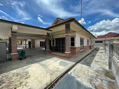 Semi-Detached House For Sale in Alai,MLK