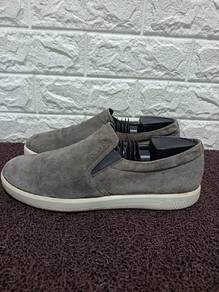 uk7.5 Authentic Prada Suede Slip-On Sneakers
Used 