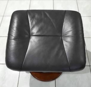 Footstool, Cream Leather, Mid Tone Wood Classic Ba