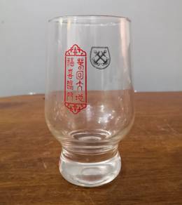 Anchor footed glass cup