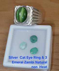 Silver Cat Eye Ring & Emerald Zambia