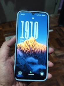 realme c100