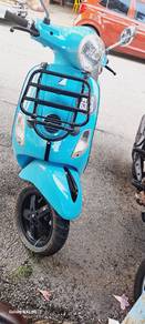 Vespa LT 150