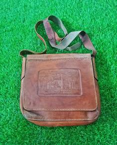 Vintage Sudan handmade leather sling bag vtg