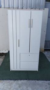 YE39AA Almari Baju 3x6' 3 Doors Wardrobe Closets