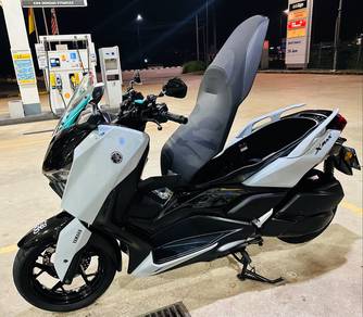 Yamaha XMAX