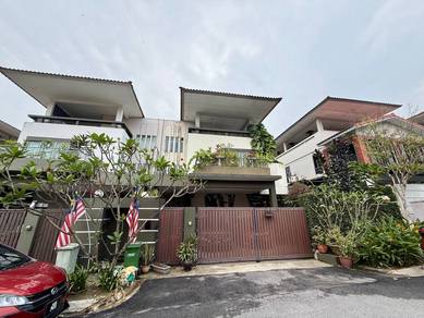 Semi-Detached House For Sale in Gombak,SGR