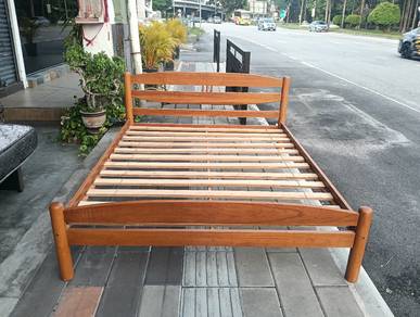 katil queen kayu sold