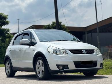 Suzuki SX4 CROSSOVER PREMIER in Johor Bahru, JHR