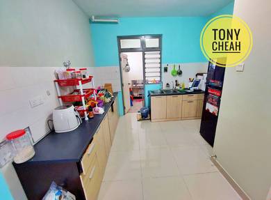Condominium For Sale in All Seasons Park