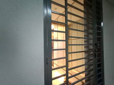 Condominium For Sale in Koi Kinrara