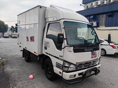 2014 ISUZU NKR 55 BOX FT 10'6 BDM 4500 kg