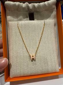 Mini H pop necklace