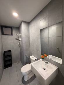 Condominium For Rent in M Vertica