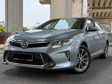 Toyota Camry HYBRID LUXURY in Cheras, KUL