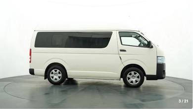 Toyota Hiace SLWB WINDOW VAN in Puchong, SGR