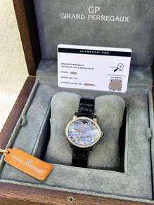 Girard-Perregaux Year 2018 Cat’s Eye Blue Start