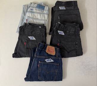 Levi’s Jeans sz 28 Combo;;))