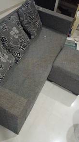 3 seater old sofa