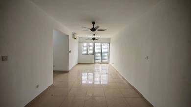Service Residence For Sale in Sentrovue