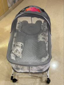 baby cot