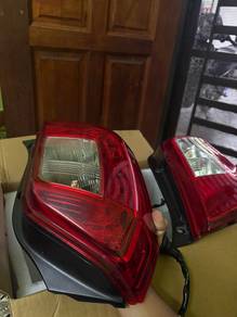 lampu belakang axia rahmah