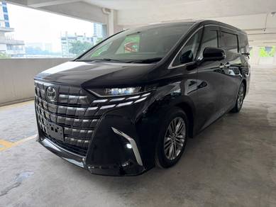 Toyota Alphard Z in Desa Petaling, KUL