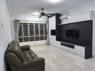 Condominium For Sale in Green Avenue