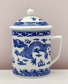 Chinese Vintage 1900s Blue and White Lidded Mug