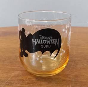 Vintage Disney's Halloween 2000 glass cup