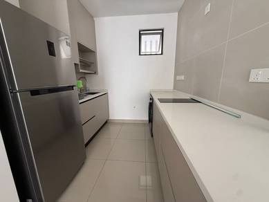 Townhouse Condo For Rent in Eco Horizon @ Camdon Collection