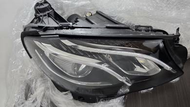 Mercedes Benz W213 RH Headlight with Ballast